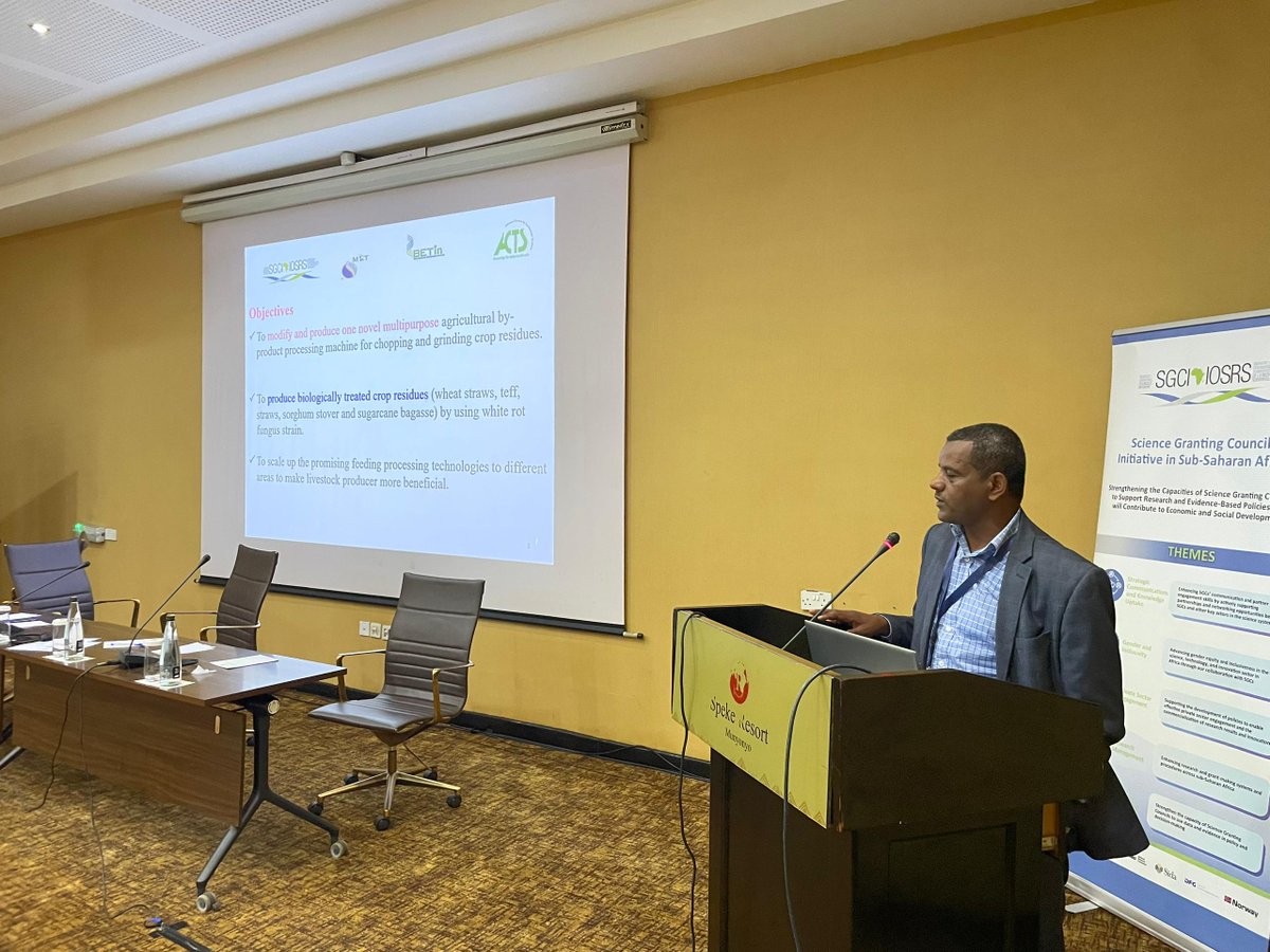 UNCST_Uganda's tweet photo. In Group B, #BreakoutSessions

Dr. Girma Debele from the Ethiopian Biotech Institute shares results the research project "Scaling-up of Agricultural By-product Utilization Efficiency through the Application of Bio and Physical Feed Processing Technologies in 🇪🇹

#RIMSymposium2024 https://t.co/Rk1lIRgckY