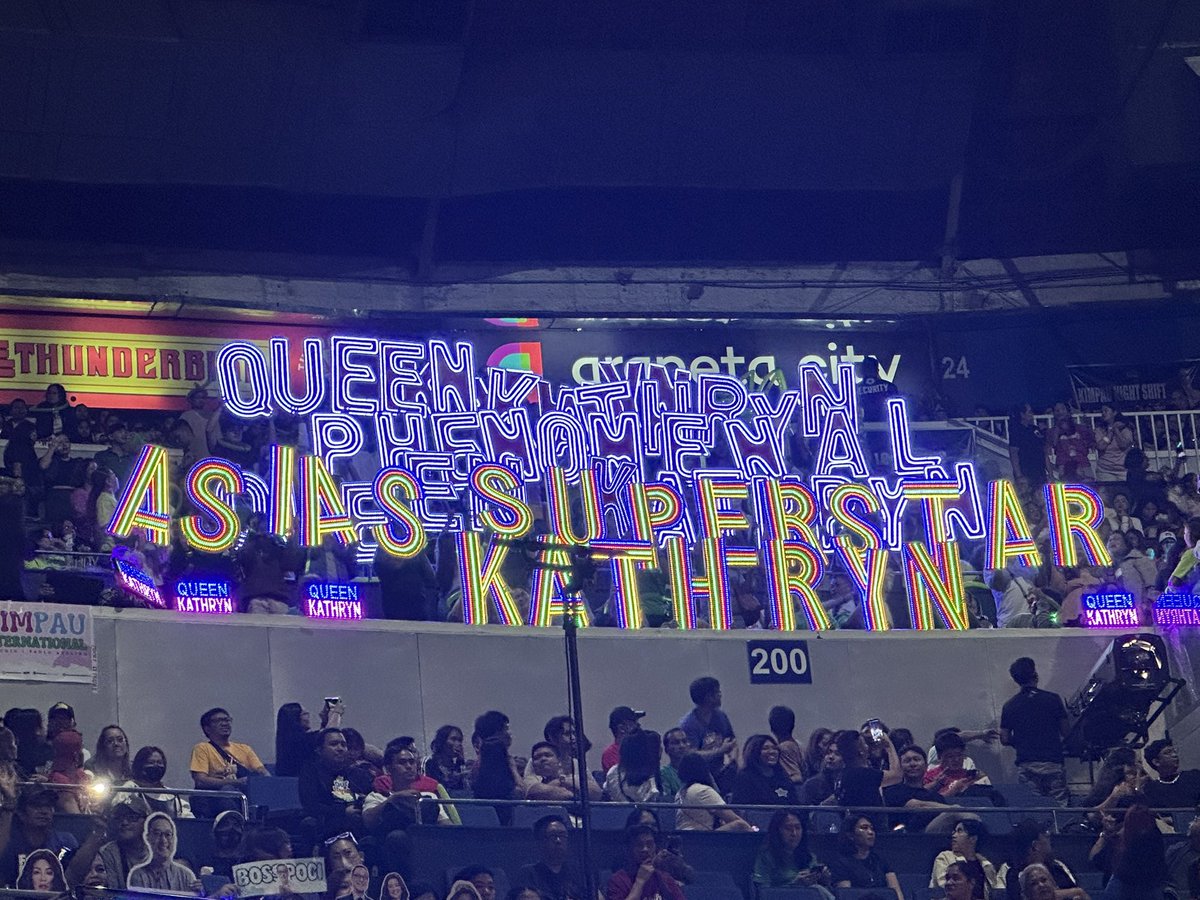 kowalerts's tweet photo. Huyy ang pasabog ng Kathryn Fans!! 

Truly the Queen Kathryn Bernardo 
Asias Superstar!! #ABSCBNChristmasSpecial2024 https://t.co/USX0r9jkbN