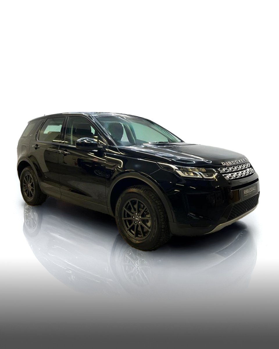 Explore new horizons with this Discovery Sport 2.0 D150 MHEV.

Built for both city drives and festive getaways.

📍 Available Now - Explore - tinyurl.com/2kkb9y9t

#discoverysport