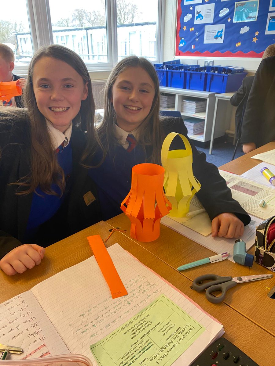 StAntonysCC's tweet image. Y7 learnt about &quot;la fête des Lumières&quot; recently in French class and made their own lumignons (lanterns). Bon Travail!!
#Frenchclass #lumieres #Lanterns