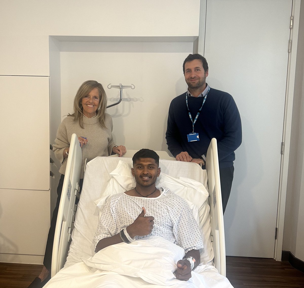sais_1509's tweet photo. Will be back stronger in no time 💪
A big thank you to the medical team and BCCI for their efforts and support.
Thank you Titans family for your love and support 🦋 https://t.co/tjmkQ8I9BO