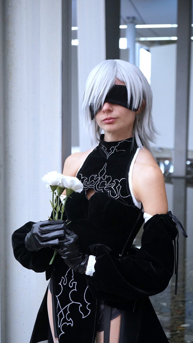AgenteP__'s tweet image. ~ I am YoRHa unit 10H. 
I protect the sever containing humanity’s data here  on the moon.

There’s still a Nier Rein shaped hole in my heart, and I was so happy to cosplay her 💗

And the biggest thanks to @EclecticFirst for both sharing the journey and the pics 🌟