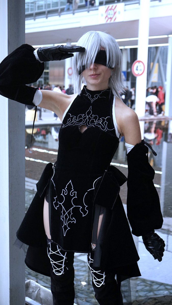 AgenteP__'s tweet image. ~ I am YoRHa unit 10H. 
I protect the sever containing humanity’s data here  on the moon.

There’s still a Nier Rein shaped hole in my heart, and I was so happy to cosplay her 💗

And the biggest thanks to @EclecticFirst for both sharing the journey and the pics 🌟
