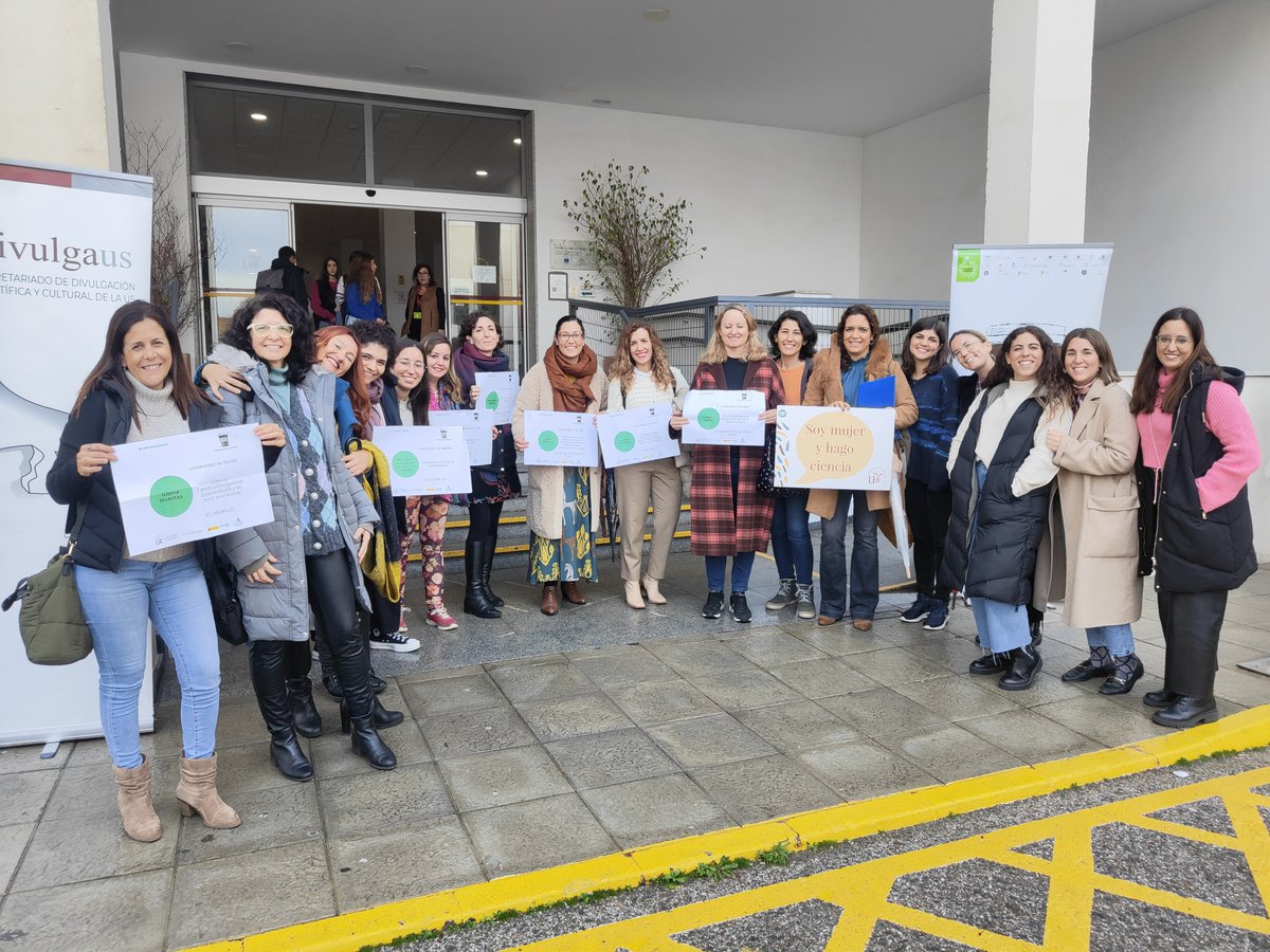 Investigación US (@investigaus) on Twitter photo ☕️¿¿Eres investigadora en la <a href="/unisevilla/">Universidad de Sevilla</a> ? Apúntate a #CaféconCiencia y celebra el <a href="/11defebreroES/">Día Mujer y Ciencia</a> rodeada de compañeras
Plazo abierto hasta el 10 de enero
investigacion.us.es/noticias/parti…
<a href="/FDescubre/">Fundación Descubre</a> <a href="/Biblioteca_US/">Biblioteca US</a> ☕️¿¿Eres investigadora en la <a href="/unisevilla/">Universidad de Sevilla</a> ? Apúntate a #CaféconCiencia y celebra el <a href="/11defebreroES/">Día Mujer y Ciencia</a> rodeada de compañeras
Plazo abierto hasta el 10 de enero
investigacion.us.es/noticias/parti…
<a href="/FDescubre/">Fundación Descubre</a> <a href="/Biblioteca_US/">Biblioteca US</a>