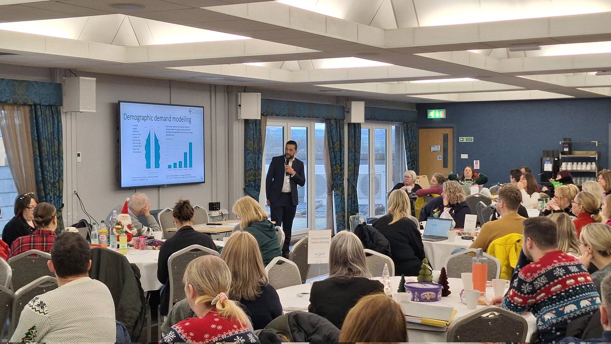 EQIiP_HywelDda's tweet photo. Please give a warm welcome to Simon Mansfield who will be talking about Value Based Health Care.
Rhowch groeso cynnes i Simon Mansfield a fydd yn siarad am Ofal Iechyd Seiliedig ar Werth.
#EQIiPC6 #Valuebasedhealthcare https://t.co/g5sd65f1AM
