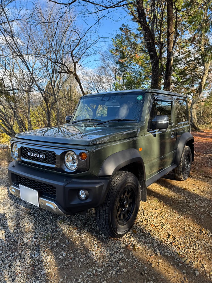 kokocamp39's tweet photo. 旧型ハスラーから乗り換えたので早速キャンプに行ってきました！
ジャングルグリーンがお気に入りです。
#ジムニーシエラ
#ジムニー
#シエラ
#JB74 https://t.co/WTt0FatAfq