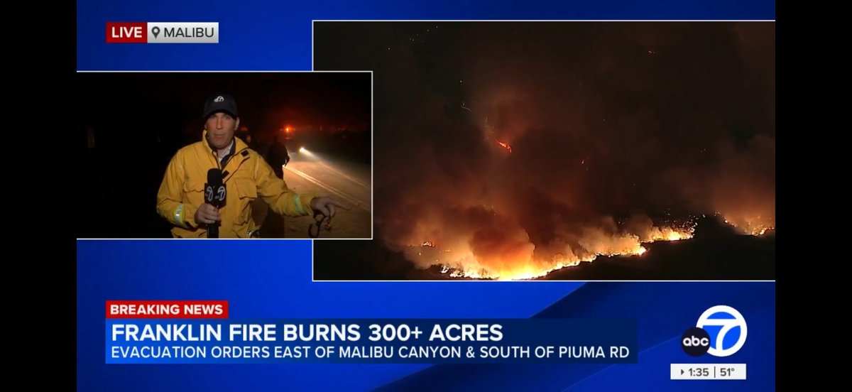 MRutchland's tweet photo. Breaking News: 🚨🔥

A fire in Malibu is burning over 300 acres currently and is spreading extremely fast. https://t.co/2KqyGKjdYs