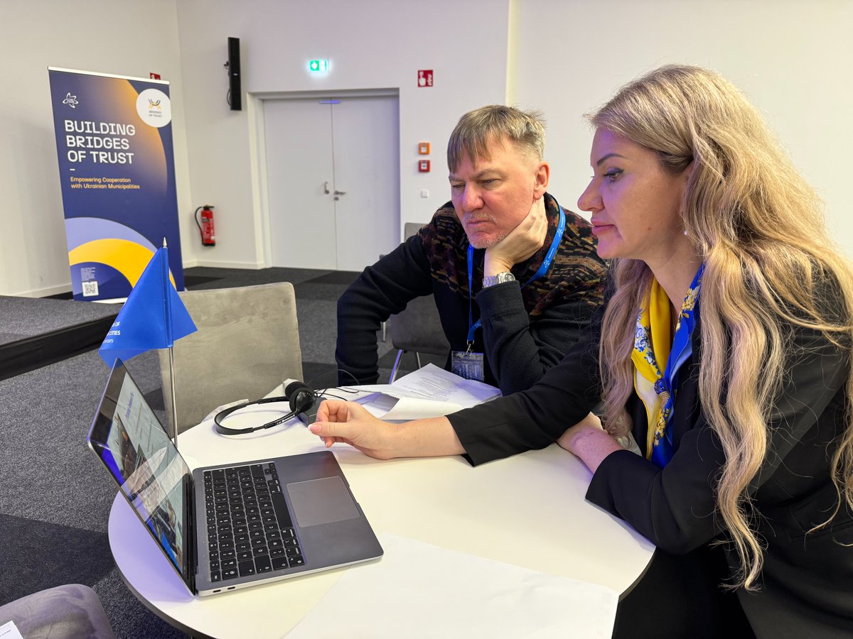CCRECEMR's tweet photo. The #BridgesofTrust Annual Gathering in Karlsruhe!
๐ฌ Evolution of Partnerships Before and After the Full-Scale Russian Invasion
๐ธ Bilateral Meetings: Ukrainian and EU peers
๐ค Pakruojis & Inhulka Mayors signed an MoU!
๐ On-site visits
#Ukraine #AUC #BoTCommunity https://t.co/Lq4OrkbtCx