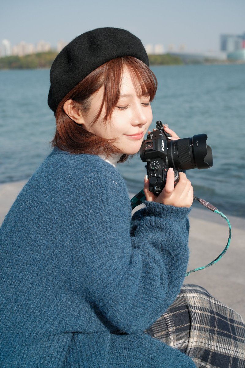 ViltroxOfficial's tweet photo. #Peview AF 35mm F1.7 Z with Nikon Z50 II🥳
@ HIRO_午饭饭
#viltrox #viltroxlens #viltrox35mmf17 #Nikon #NikonZ50II #Nikonphotography #photography #photographygear #cameralens #cameragear #newproduct #streetphotography #portraitphotography https://t.co/RB2l4nYHR9