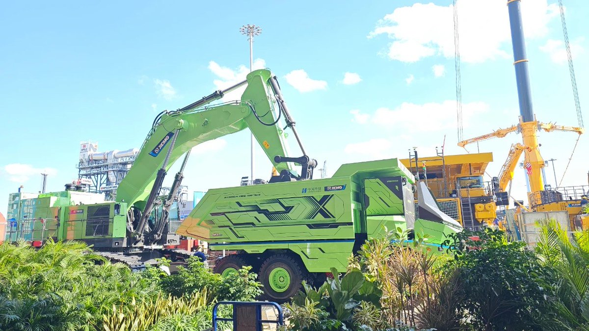 im_mining's tweet photo. At @baumaOfficial China in late November, @XCMGGroup's big reveals included version 2.0 of its 85 t #ZNK95 #cabless, #electric & #autonomous #miningtruck, which will operate at Huaneng Group's Yimin mine, plus its XE1600H hybrid hydraulic mining excavator https://t.co/J3u3K2mHm2 https://t.co/A3SJzbtldi