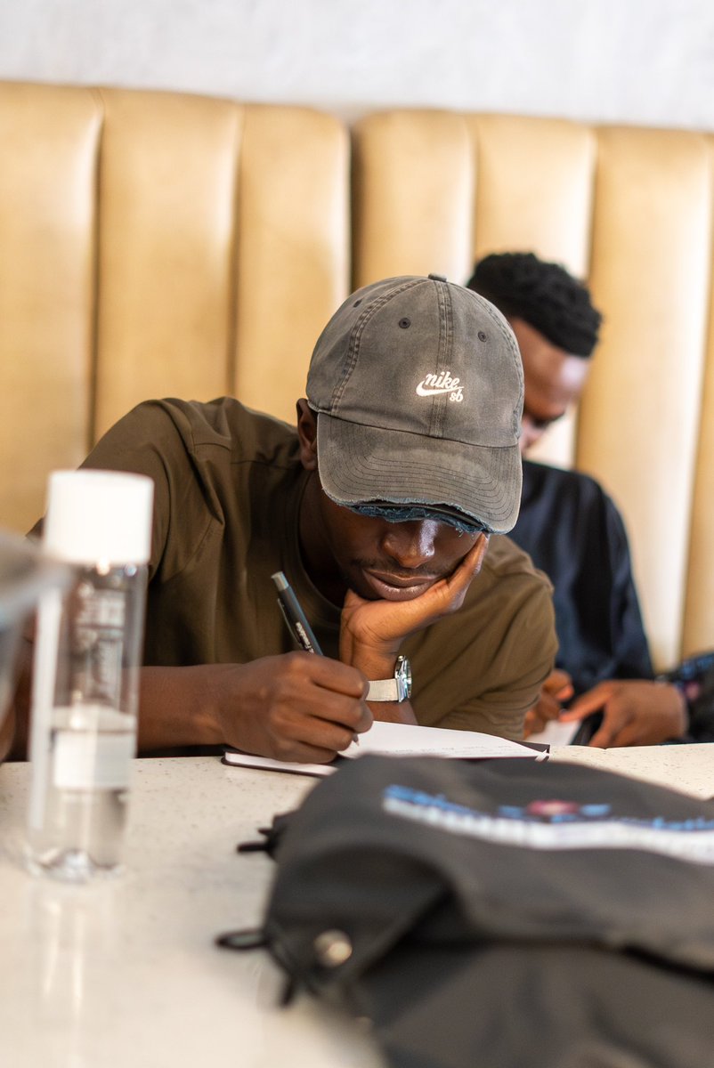 ShimuzicF's tweet photo. Our Students are locked in and focused. #schoolisinsession 🖍️📚
#ShimuzicLearnership #TheHub #HWFXShimuzic #HollywoodFoundation https://t.co/ysY8D5510h