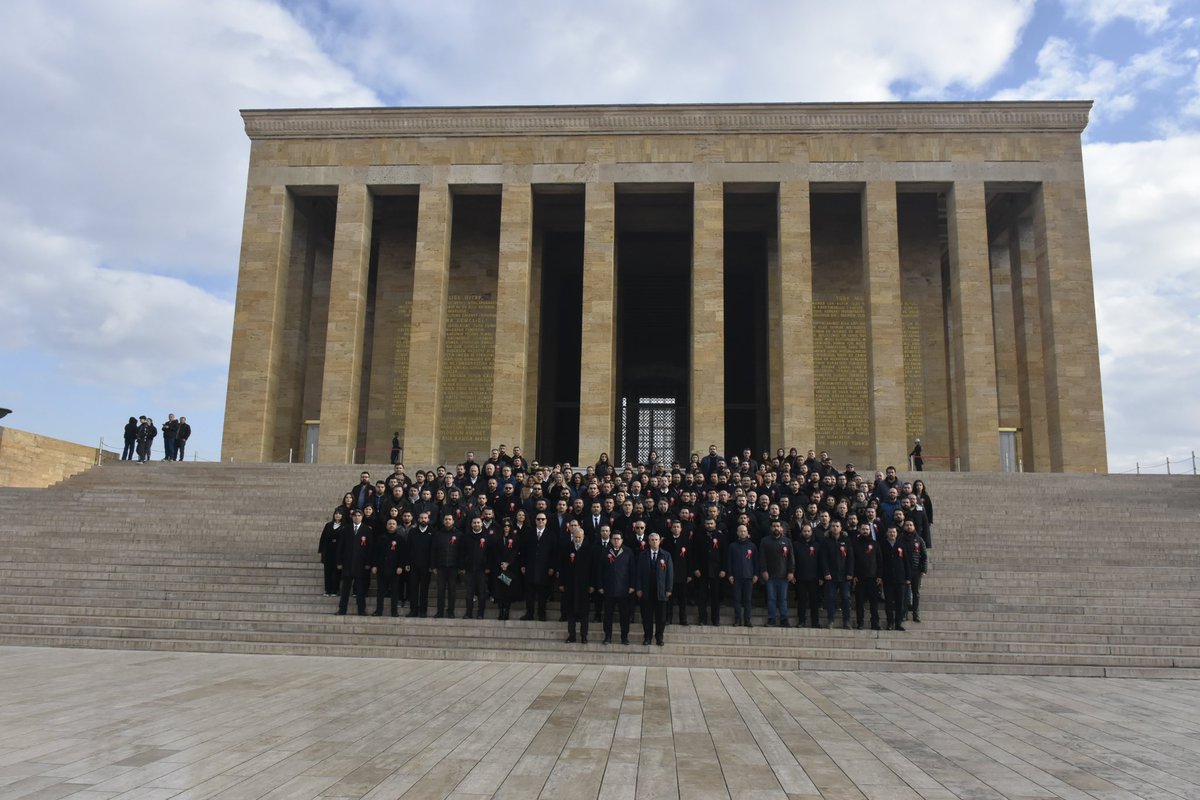 20 yıllık gururlu geçmişimizde, ülkemiz için çalışmanın ve üretmenin onurunu yaşıyoruz. Bu anlamlı yıl dönümümüzde, bizlere bağımsız bir gelecek armağan eden Türkiye Cumhuriyeti’nin Kurucusu Gazi Mustafa Kemal Atatürk’ün huzurundaydık.🇹🇷
Cumhuriyetimizin izinde, teknolojiyi