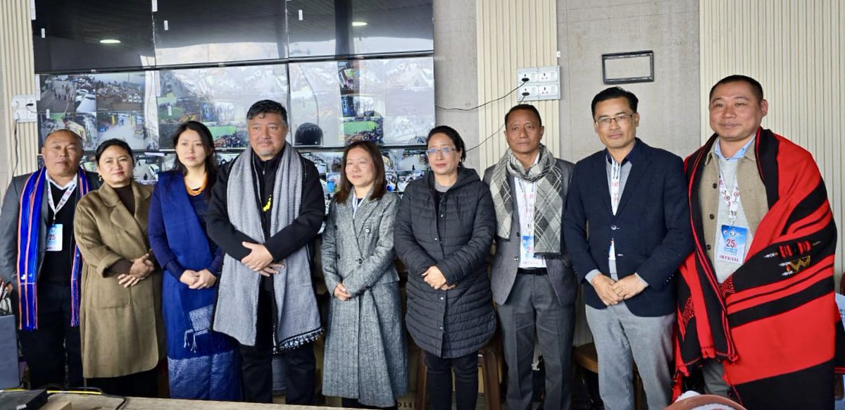 abumetha's tweet photo. Visited the Media Centre at Kisama and interacted with various media persons including the @DDNational, @airnewsalerts and @dipr_nagaland.

Appreciation to the hardworking members of the press and media for the wide coverage of the Hornbill Festival and taking all the features of the event different corners of the world.

I also visited the Art Gallery and saw some amazing creative works of art by our local artists.