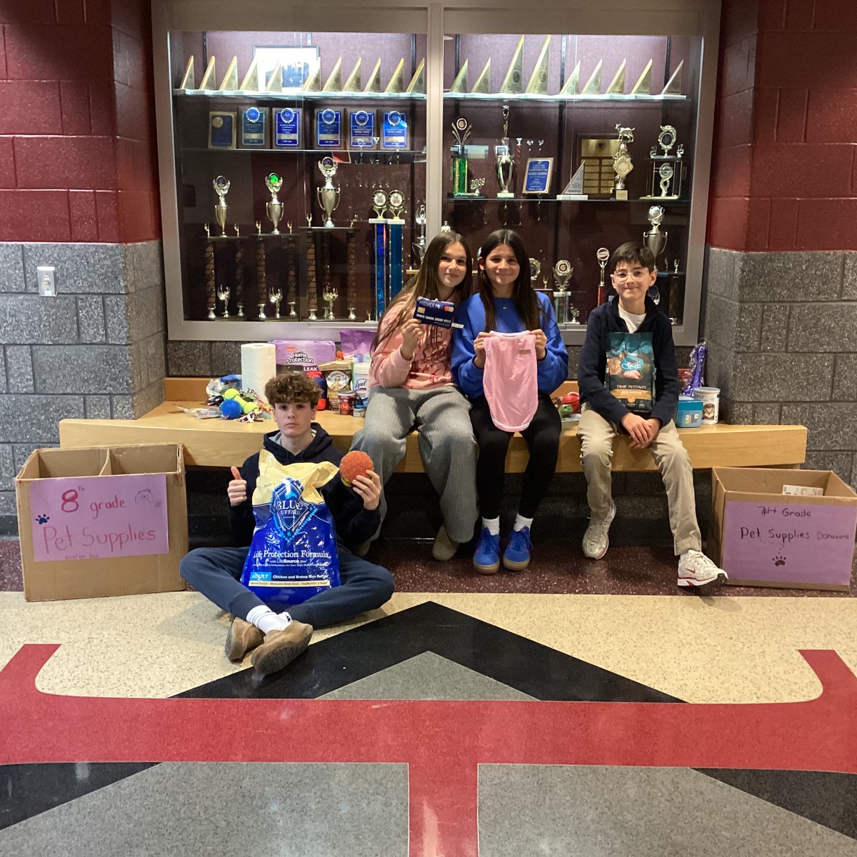 🐾 Big thanks to our Student Council for leading a successful Pet Pantry donation drive! 🐕🐈 With 53 items collected (25 from 7th grade, 28 from 8th grade), our students made a pawsitive impact! 🦴👏  #StudentCouncil #CommunityService #PetPantry ❤️ <a href="/hempfield/">Hempfield SD</a>