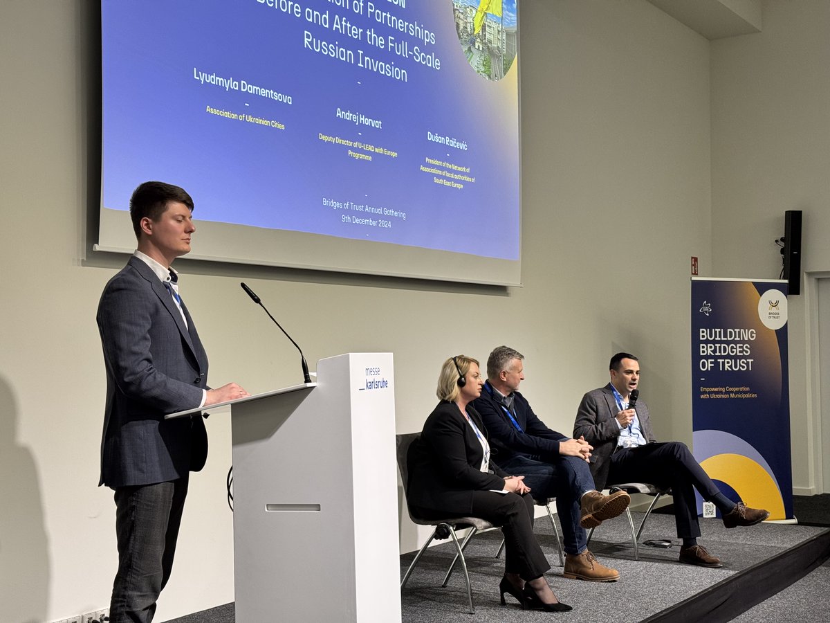 CCRECEMR's tweet photo. The #BridgesofTrust Annual Gathering in Karlsruhe!
๐ฌ Evolution of Partnerships Before and After the Full-Scale Russian Invasion
๐ธ Bilateral Meetings: Ukrainian and EU peers
๐ค Pakruojis & Inhulka Mayors signed an MoU!
๐ On-site visits
#Ukraine #AUC #BoTCommunity https://t.co/Lq4OrkbtCx