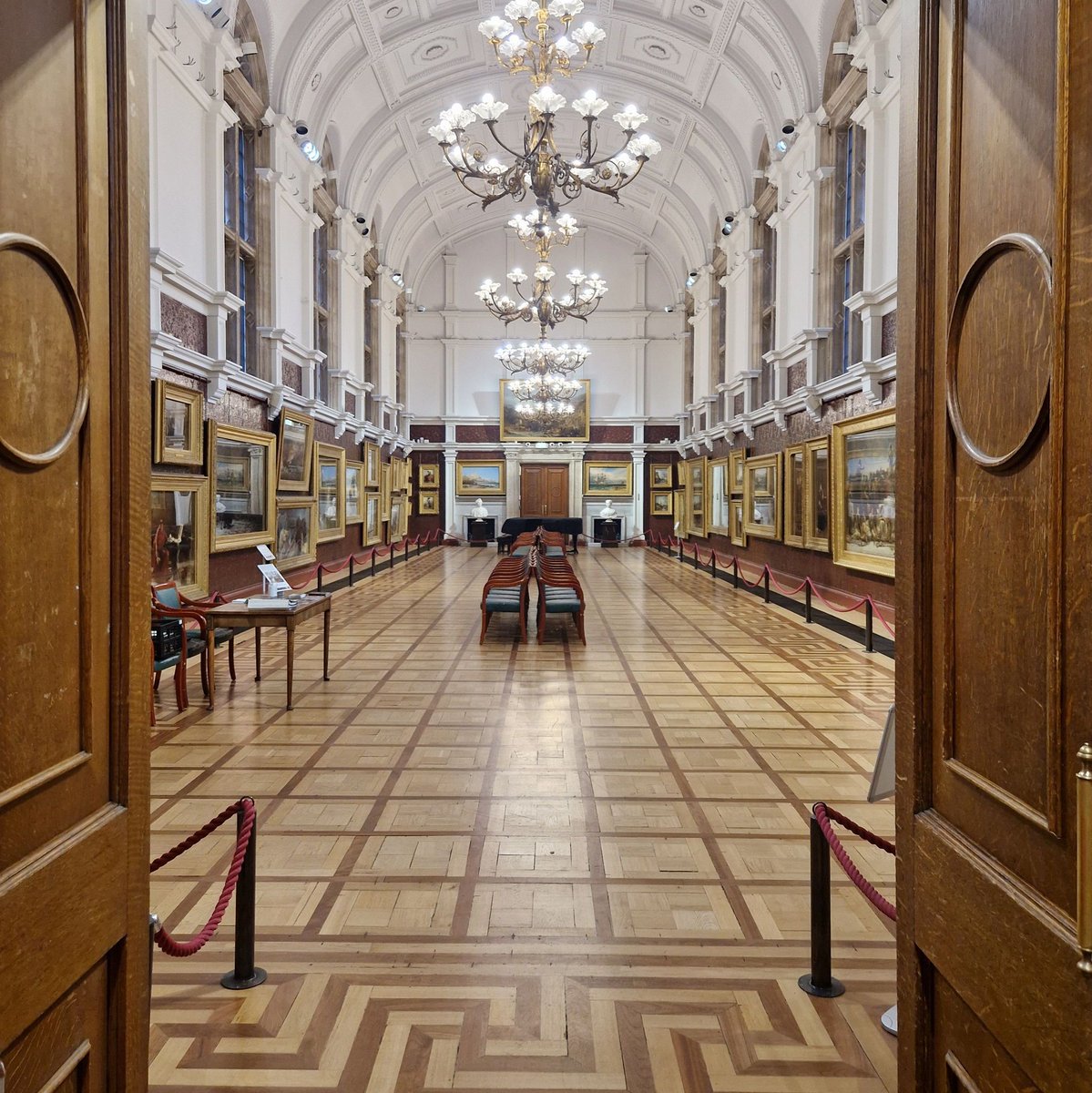 🚨 Job alert! We are looking for a passionate heritage professional to join our Cultural Services team as Art Collections Officer. 

Find out more and apply here: buff.ly/3VsovbS