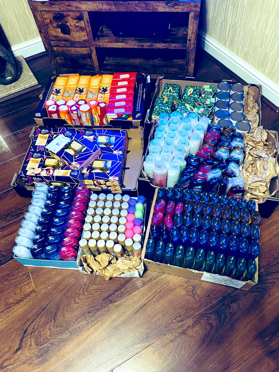 Andys Fun Bus ๐โฝ๏ธ (@andysbus) on Twitter photo Final drop off at <a href="/linclard/">Lincoln Larder</a> today ๐ with <a href="/Neil_Everatt/">Neil Everatt</a> one of our supporters thanks to every single person who has supported us give yourselves a ๐ ๐ huge team effort. Over ยฃ900 ๐ธ raised which & we have now broken though the ยฃ10500 ๐ด barrier incredible putting ๐ on faces. Final drop off at <a href="/linclard/">Lincoln Larder</a> today ๐ with <a href="/Neil_Everatt/">Neil Everatt</a> one of our supporters thanks to every single person who has supported us give yourselves a ๐ ๐ huge team effort. Over ยฃ900 ๐ธ raised which & we have now broken though the ยฃ10500 ๐ด barrier incredible putting ๐ on faces.