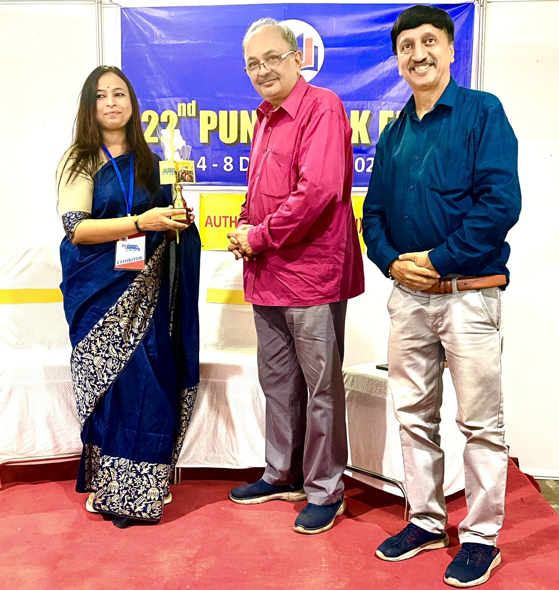 Imjyoti5's tweet photo. Session ’English Author’s Meet’ at 22nd #PUNEBOOKFAIR
https://t.co/tF4oKf3dc0
Thankyou #TodayMagazine and the editorial team for the news feature 🙏
#Session #AuthorsMeet #PuneBookFair
#MaharashtraSahityaParishad #Pune https://t.co/EvnkGcWVnt