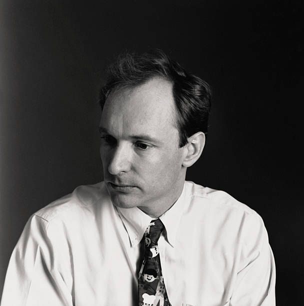 _TrendsWave_'s tweet image. On this day in 1989, Tim Berners-Lee proposed the World Wide Web! 🌍 His vision for a hyperlinked system sparked a digital revolution. #TechTuesdays #WebHistory