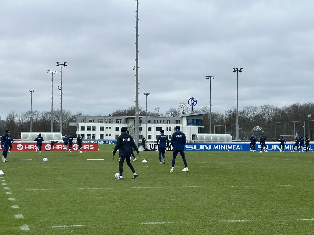 Sky_Dirk's tweet image. #Schalke - #Younes fehlt mit grippalen Infekt, #Mohr fehlt weiterhin, ansonsten alle an Bord