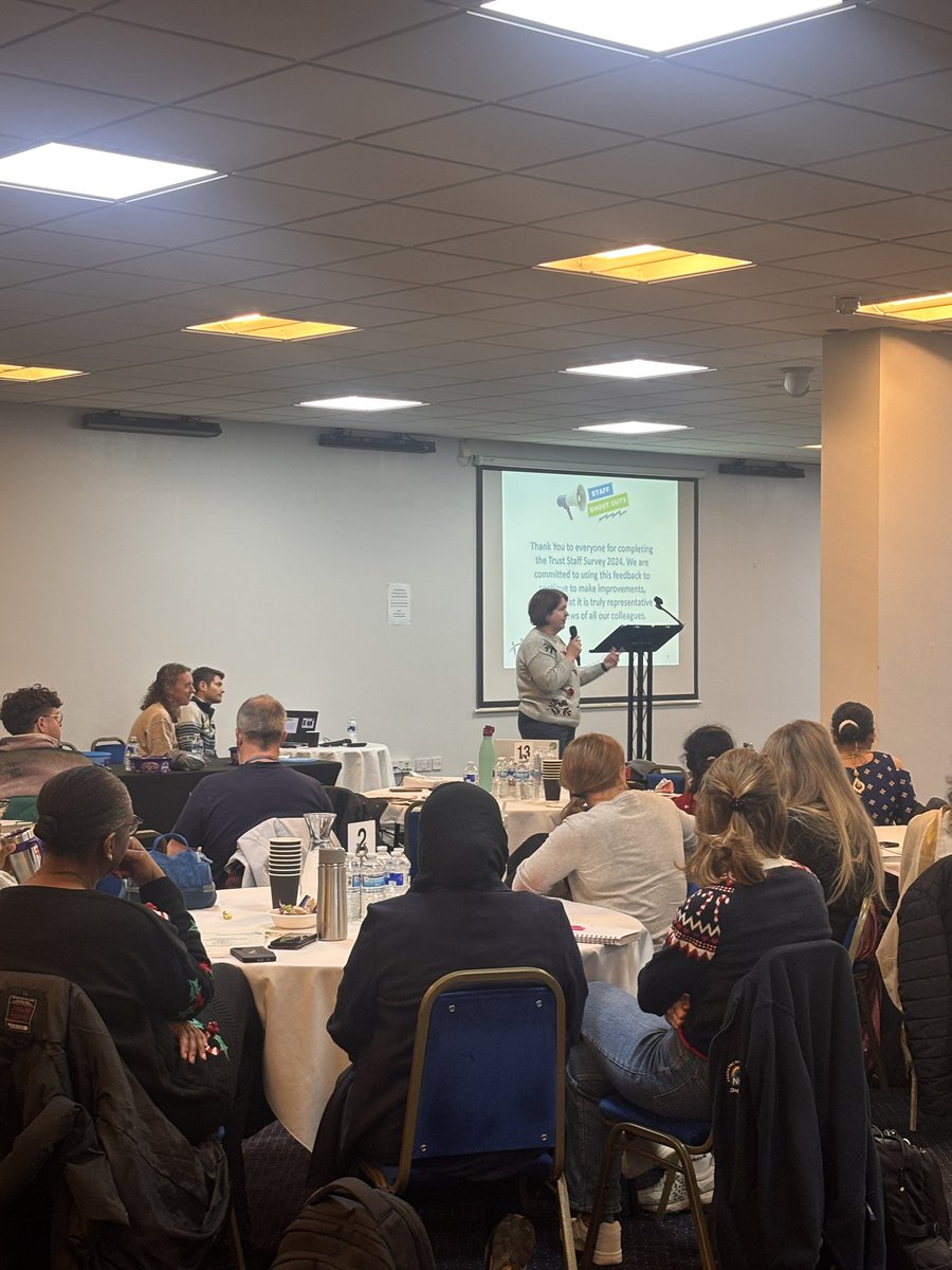 Louise Tomkinson tweet media