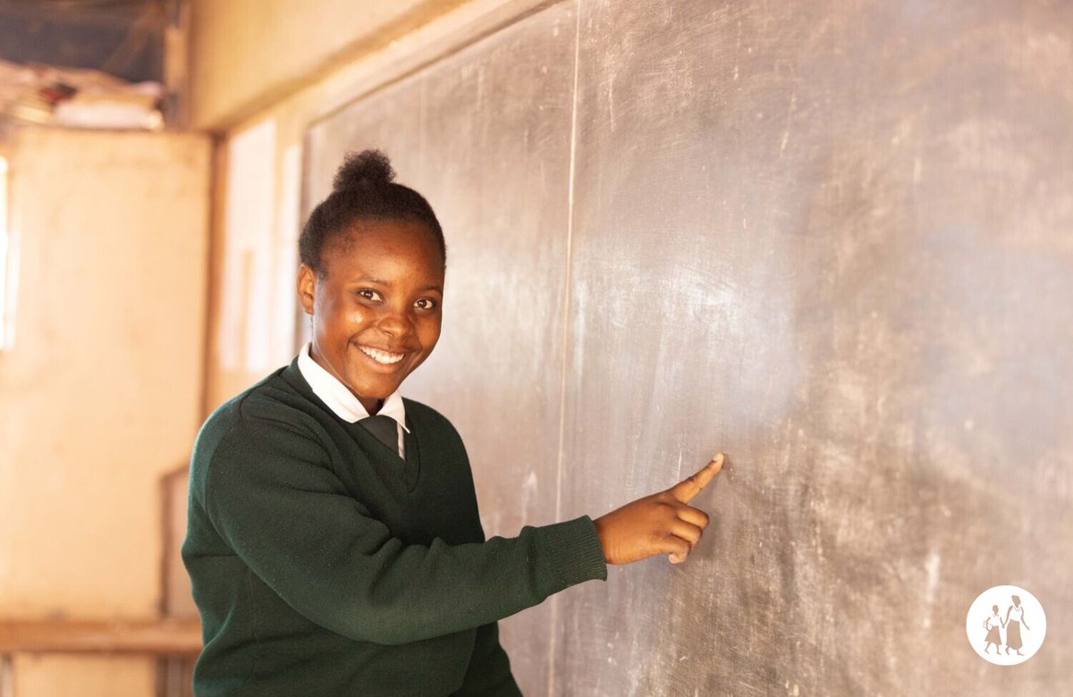 Camfed's tweet photo. Education is a fundamental right, and a matter of justice. Are you with us?! ✊🏿✊🏽✊🏻

Girls with access to quality education gain decision-making power, can join the workforce and invest in their families' education, health and wellbeing. 🌍

 #HumanRightsDay https://t.co/LMauuY2BoQ