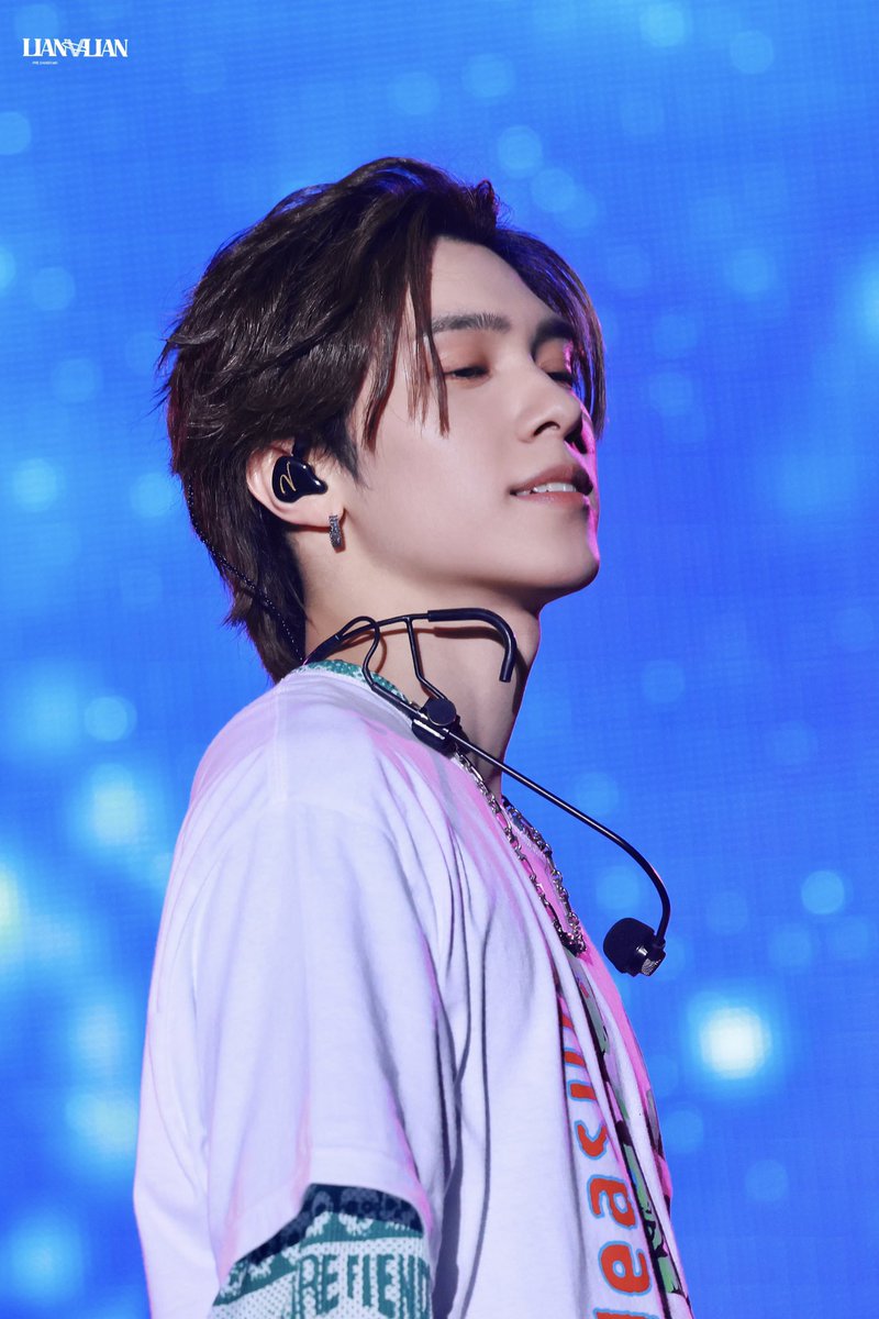 2024.12.08

#Hendery #黄冠亨 #헨드리 
#WayV #威神V #웨이션브이