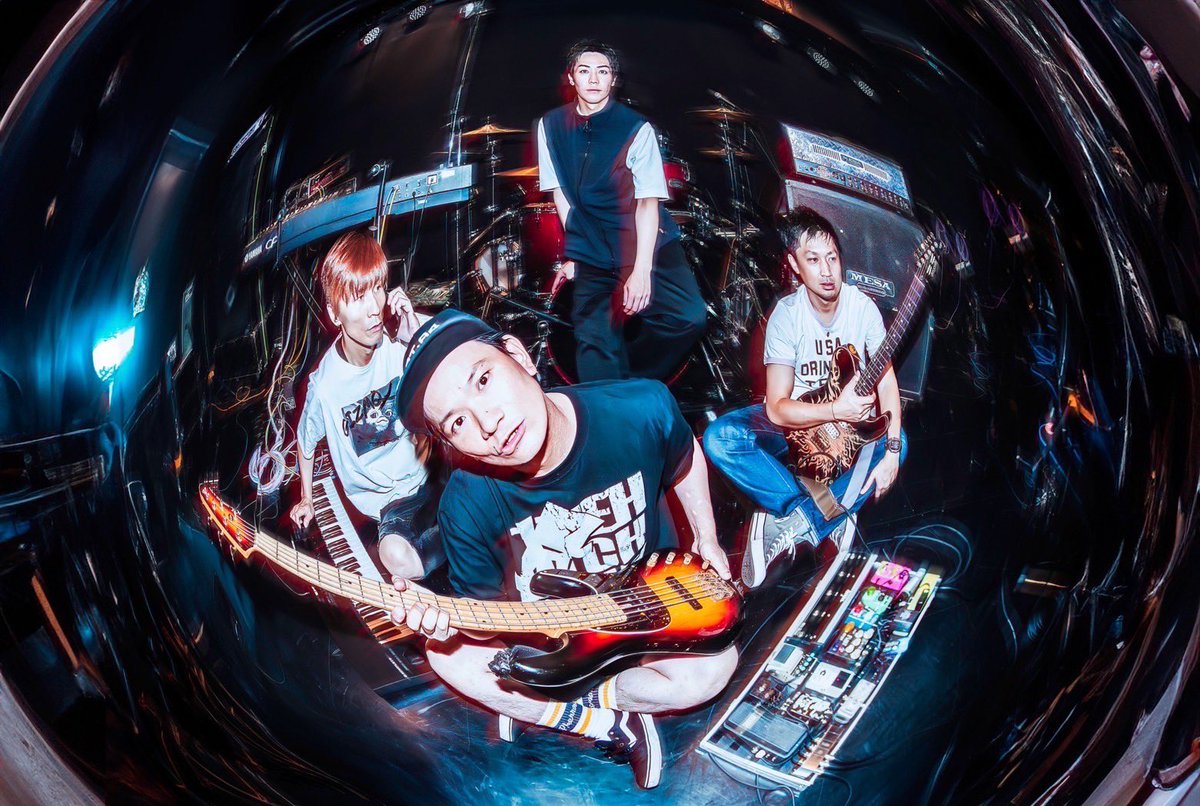 THEHitchLowke's tweet photo. ⚡️Goods情報⚡️

THE Hitch Lowke presents
"back to the beginning"
12/15(日)寝屋川ビンテージ
Open17:00 / Start17:30

《開場前先行販売》
15:30〜16:30

《お支払い方法》
現金・クレジットカード・交通系IC・PayPay
※現金とキャッシュレスの併用はできません🙇‍♂️ https://t.co/xthAwuXuyB