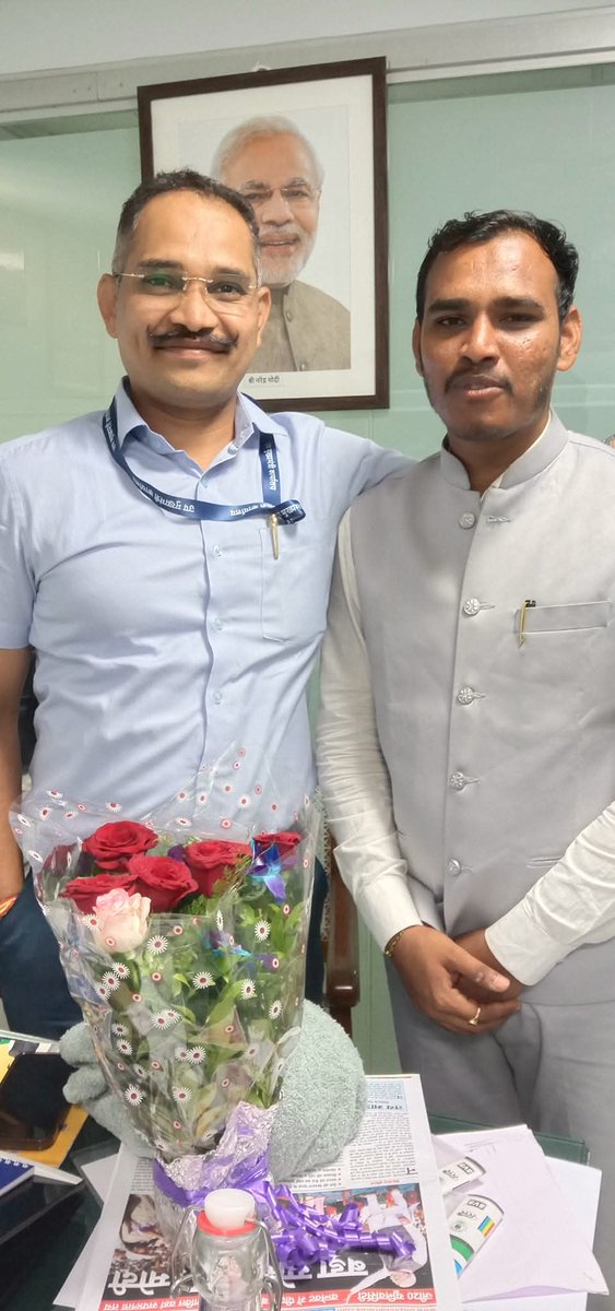 AnandGoskii's tweet image. मार्गदर्शक मा अमोलजी पाटणकर दादा साहेब यांची महाराष्ट्र राज्याचे मुख्यमंत्री मा.ना. श्री.देवेन्दजी फडणवीस साहेब यांच्या OSD पदी नियुक्ती झाल्याबद्दल हादिक हार्दिक अभिनंदन 💐💐🙏🏻💐💐

#anandgoskiSolapur

#DevendraFadnavisForCM 

#Devendra
#devendrafadnavisformaharashtra