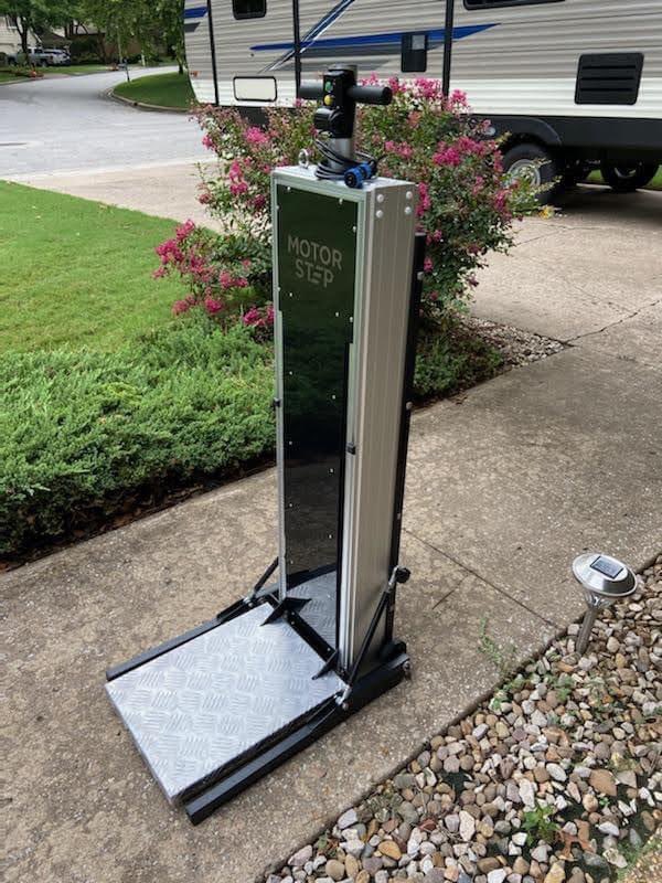 motorstep's tweet photo. Make mobility simple! ✅ The Motorstep is a portable, motorized step lift designed to help you overcome high steps with ease. Perfect for homes, RVs, &amp; workplaces! #Accessibility #OccupationalTherapy #InclusiveLiving #AdaptiveEquipment #MobilitySupport https://t.co/UpEdlQrRg4