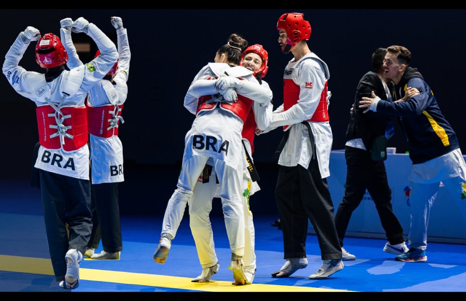 worldtaekwondo's tweet photo. Congratulations winners of Wuxi 2024 World Taekwondo World Cup Team Championships Final
🥇Brazil Team
🥈China Team
🥉Uzbekistan Team
#WorldTaekwondo #Taekwondo
#Wuxi2024 #WorldCupTeamChampionships #MixedGender https://t.co/04UFkEevG1