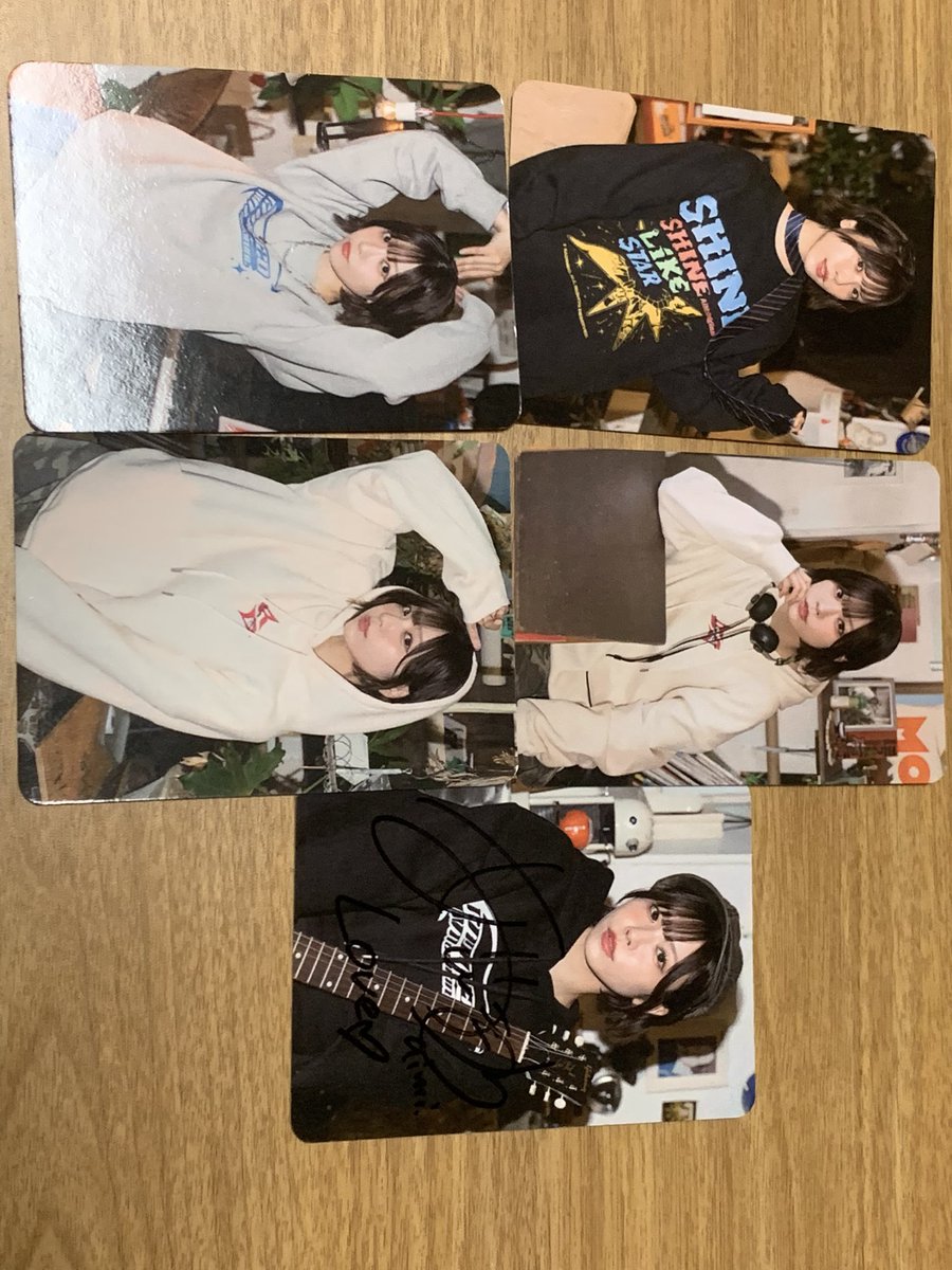 kumomadori's tweet photo. 届いたぜー!しかもサイン入りがあって更に嬉しい!!! #愛美 #aimioriginal https://t.co/iKdhb9Iju2