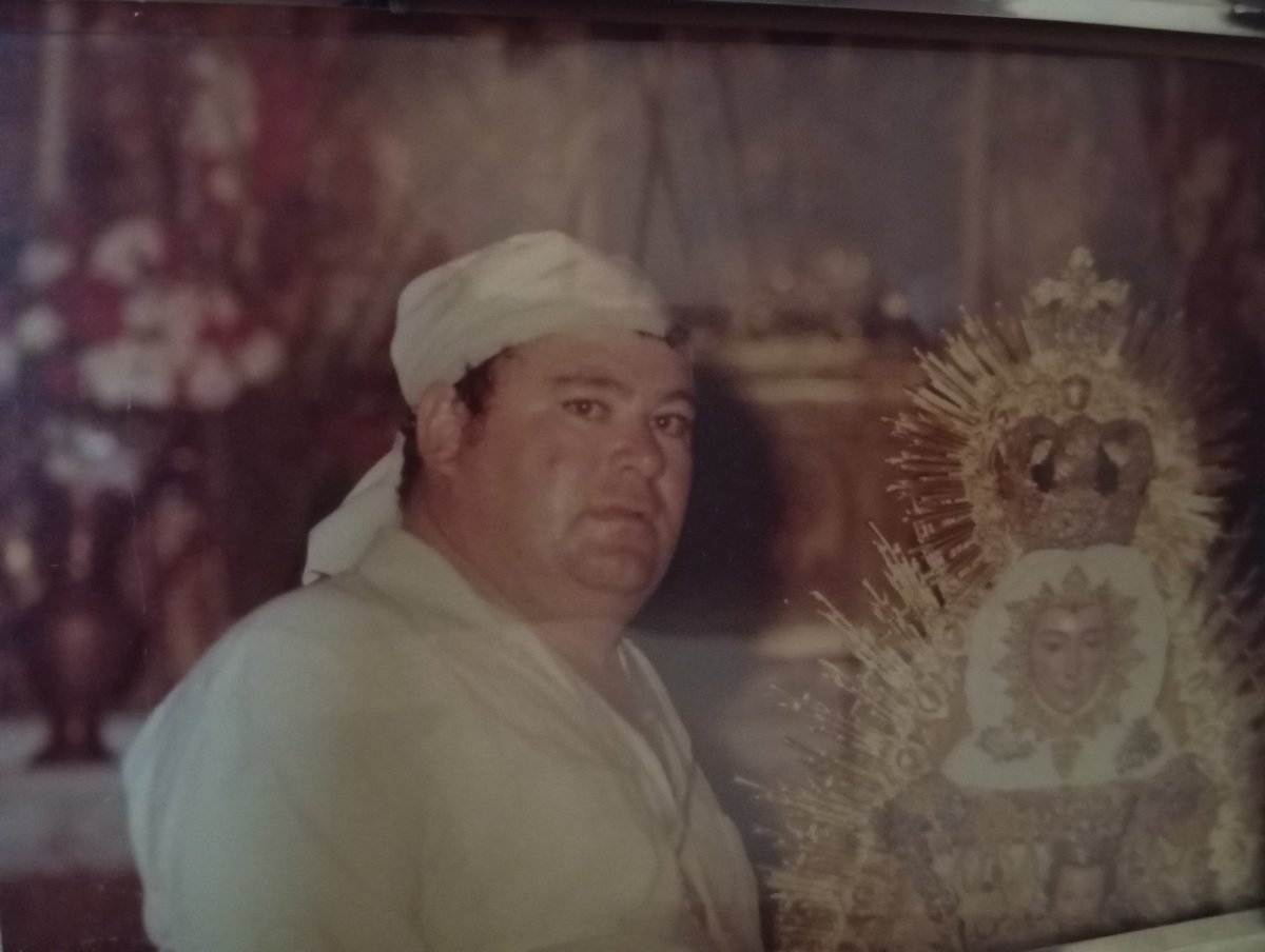 SetefillaR15405's tweet photo. Debes tener el cielo revolucionado presumiendo de tu hijo Turi.
Como tú bien decías "simple servidor de la virgen". https://t.co/DKhA7YzZ6x