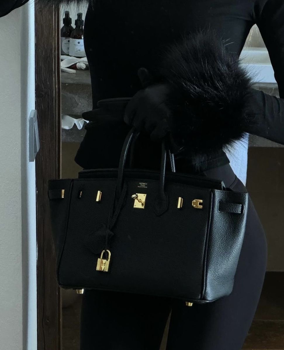 Outfit_Luxy's tweet photo. Black Birkin https://t.co/vWG4Vm5nWe