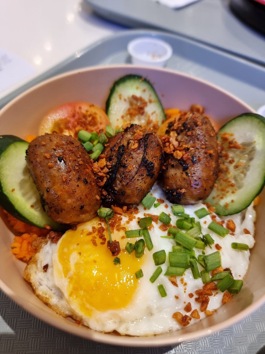 jepui's tweet photo. Tagal kong nagcrave dito pero parang kulang pa. 🤤 https://t.co/FeyyHFGeQC