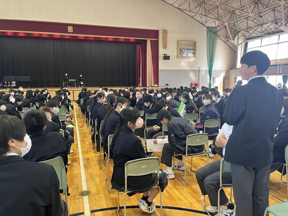 BP_DENSO's tweet photo. ---
　職業講話🏫🧑‍🏫
　　　　　　　---
#白石望美 #藤本恵未 が安城西中学校へ訪問し、まずはピッチングとバッティングを披露💐✨
そして『夢を叶えるために必要なこと』として2人が中学生の頃に興味があったことや、挫折・壁にぶつかった時、どのように乗り越えたかなど経験談を語りました🎤 https://t.co/oAfRXsFKfA
