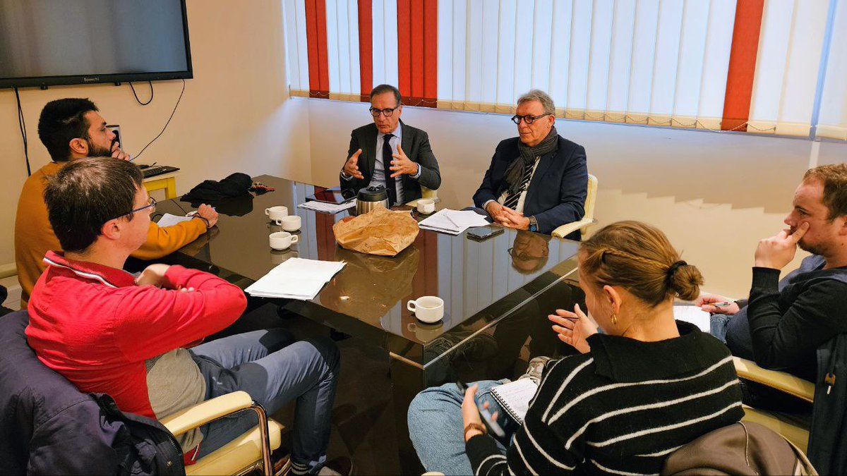 Avec <a href="/JpLeScornet/">JP Le Scornet</a> nous avons décidé de nous unir au nom des #associations de notre #territoire afin d’appeler la présidente de la région <a href="/paysdelaloire/">Pays de la Loire</a> et les conseillers régionaux à revoir la méthode sur les économies budgétaires annoncées et à instaurer un véritable dialogue.