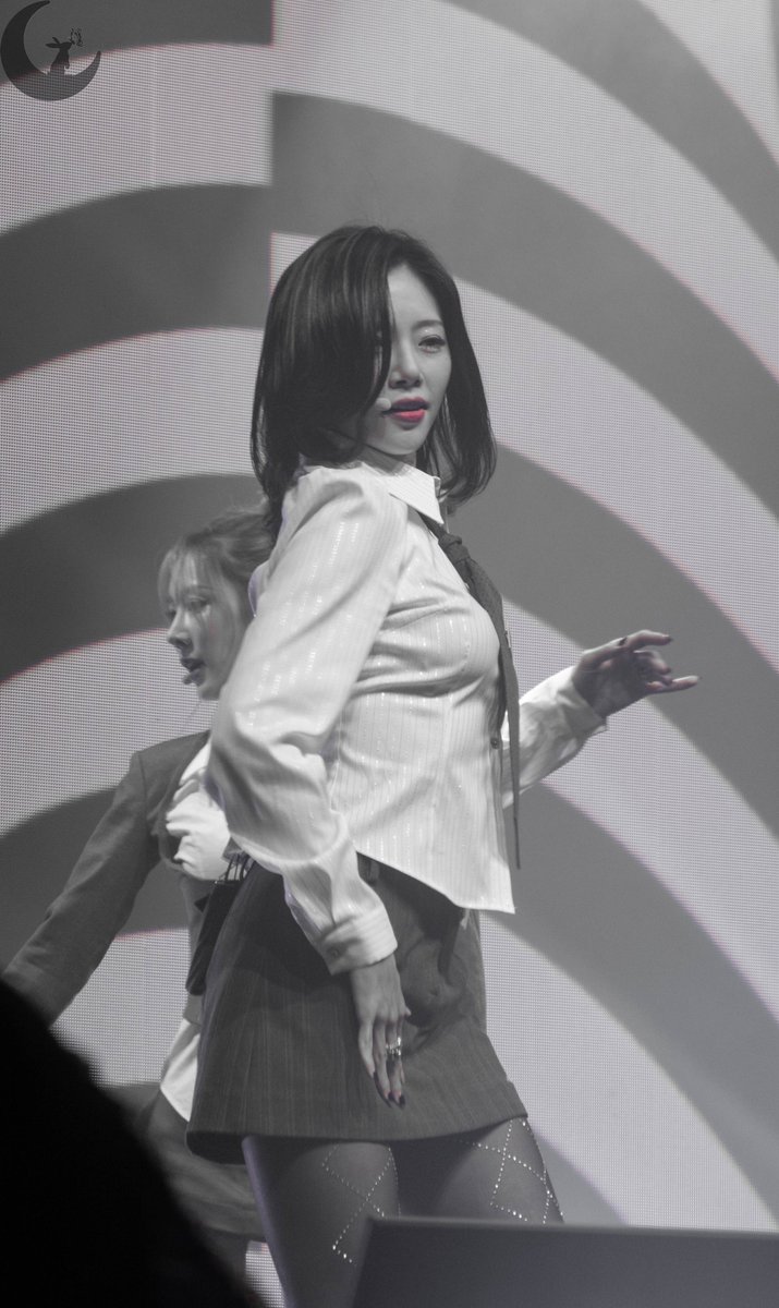 Black or White

#드림캐쳐 #Dreamcatcher #JIU #지유