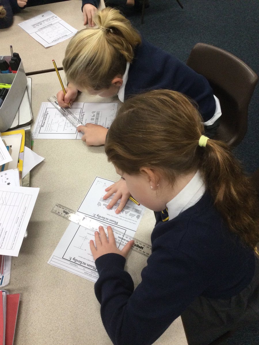 We are exploring right angles in Maths this morning.