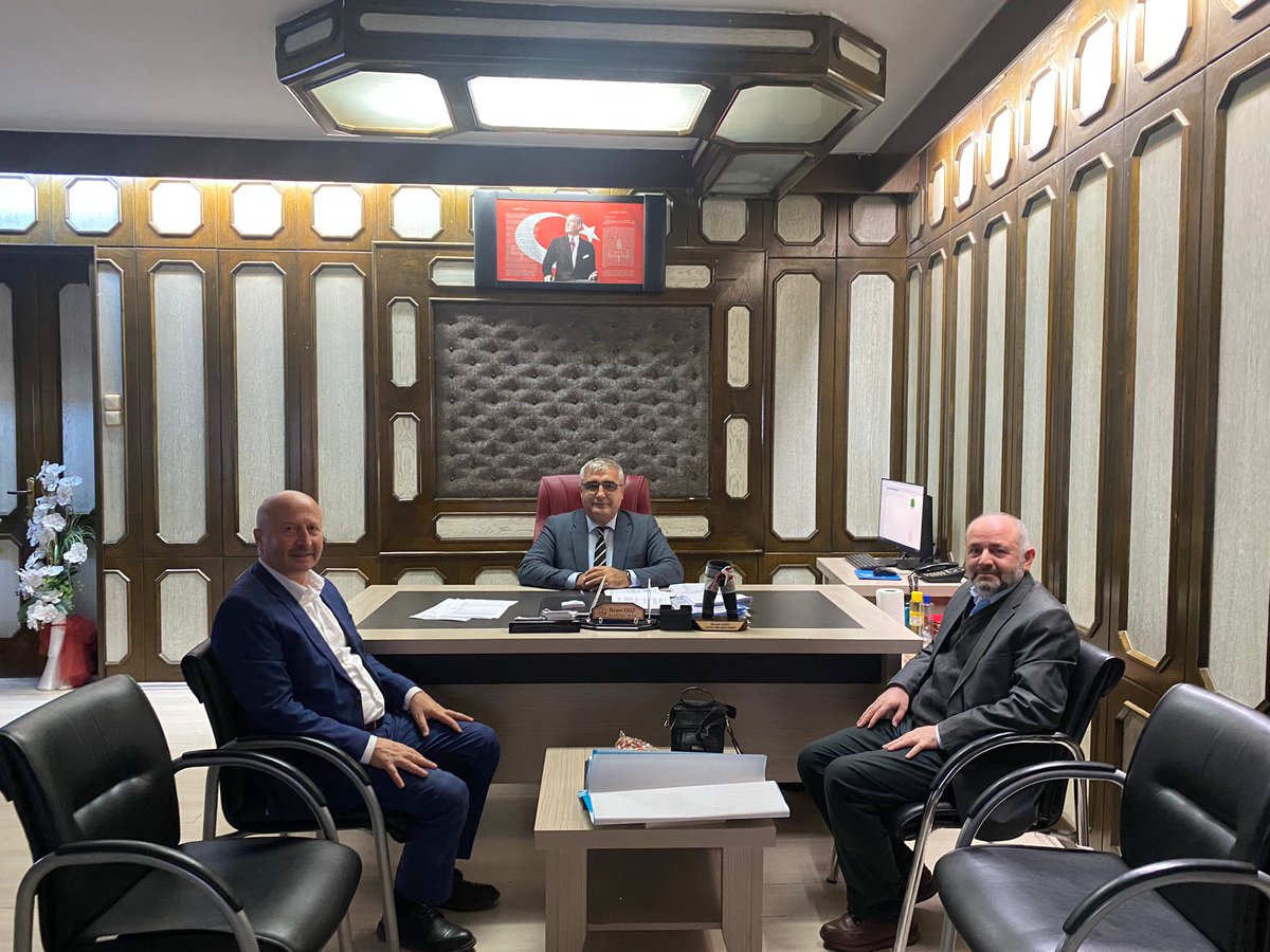 Ufka Yolculuk Serik ilçe temsilcisi Yunus Yiğiterol  İlçe Milli Eğitim Müdürümüz Sayın İkram Ekiz'i makamında ziyaret ederek yarışma ile ilgili bilgilendirdi.
Ziyarette şube müdürümüz Yusuf USTA da hazır bulundu.<a href="/ikramekiz/">ikram ekiz</a> <a href="/SeriK_Kaymakmlk/">T.C. Serik Kaymakamlığı</a>