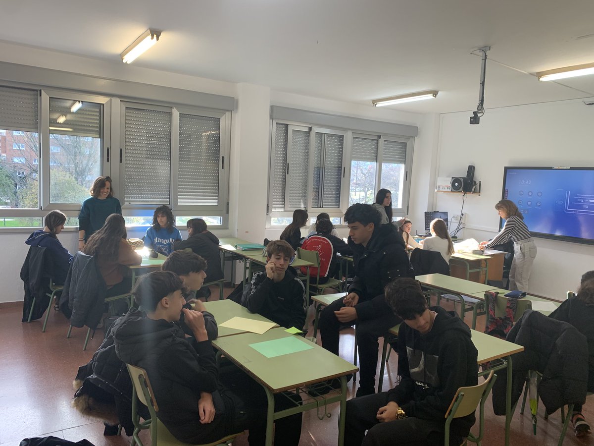 IESRosarioAcuna's tweet image. Conclusiones en 3ºESO D del proyecto #Foto_edu “La foto-elicitacion como estrategia educativa inclusiva para afrontar el absentismo escolar” @calvosorayauni @fotoeduproyecto @laurafdezrgo @uniovi_info