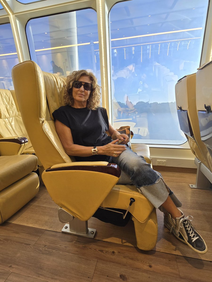 Disfrutá de la mejor manera de viajar a Uruguay 🇺🇾 con  <a href="/buquebus_ar/">Buquebus Argentina</a>, todo el comfort para disfrutar más rápido y cómodo el viaje 🛳️ #buquebus