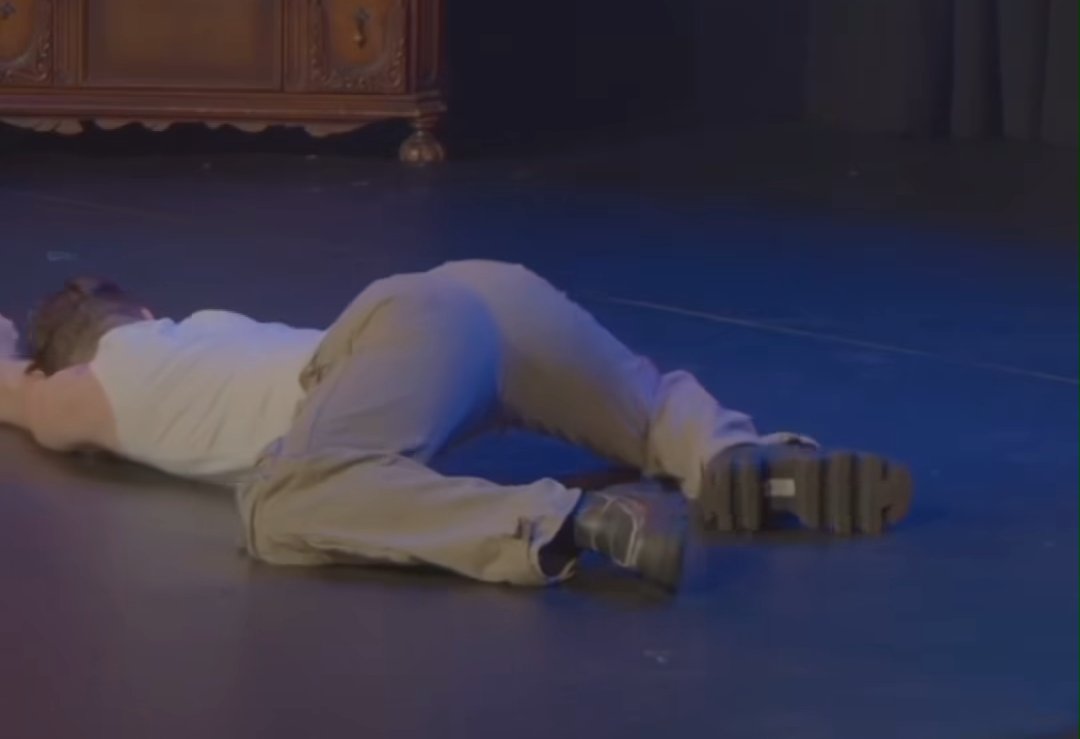 MelonTeee's tweet photo. Sanji when he's depressed https://t.co/lYf7ffGr8r