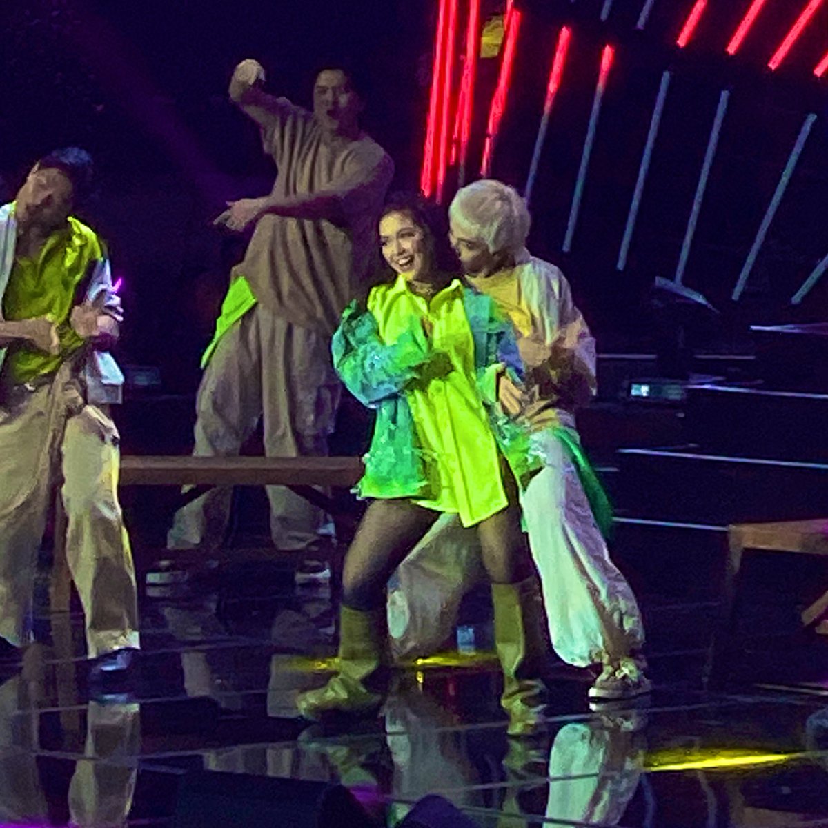 MegaKapamilya's tweet photo. OMG MAJA SALVADOR IS HERE AT #ABSCBNChristmasSpecial2024!!! ❤️🎄💙

#MegaKapamilya https://t.co/vk5rXVlW5j