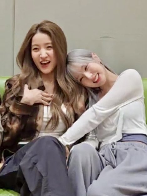 sowon updates tweet media