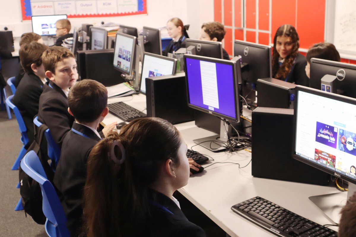 HalewoodAcademy's tweet photo. Well done Year 7, your computer science lessons have been focused on celebrating #CSEdWeek and honouring Admiral Grace Murray Hopper’s legacy! 🚀 This year’s #LookingBackLeapingForward theme highlights coding, creativity, and problem-solving. 💻#MomentsMattersAttendanceCounts https://t.co/6bRpJ8Qk8D
