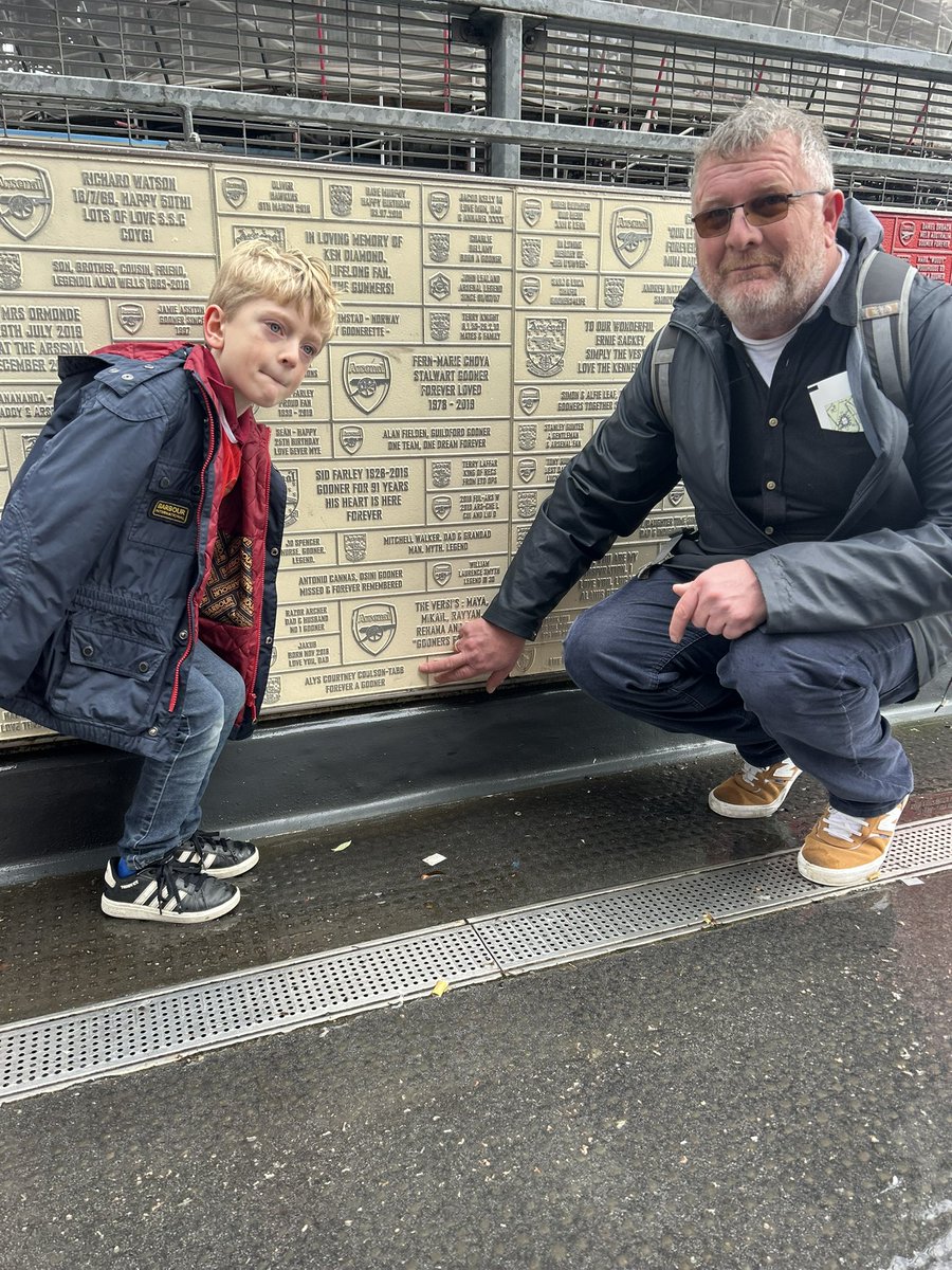 mctabb's tweet photo. @ArsenalWFC took my son to his first trip to Emirates this Sunday. His Mummy should have been there but she died when he was just 18 months. What an atmosphere and what a game. Mummy loved being a Gunner! ❤️💔 https://t.co/RfEVqS8Lp7