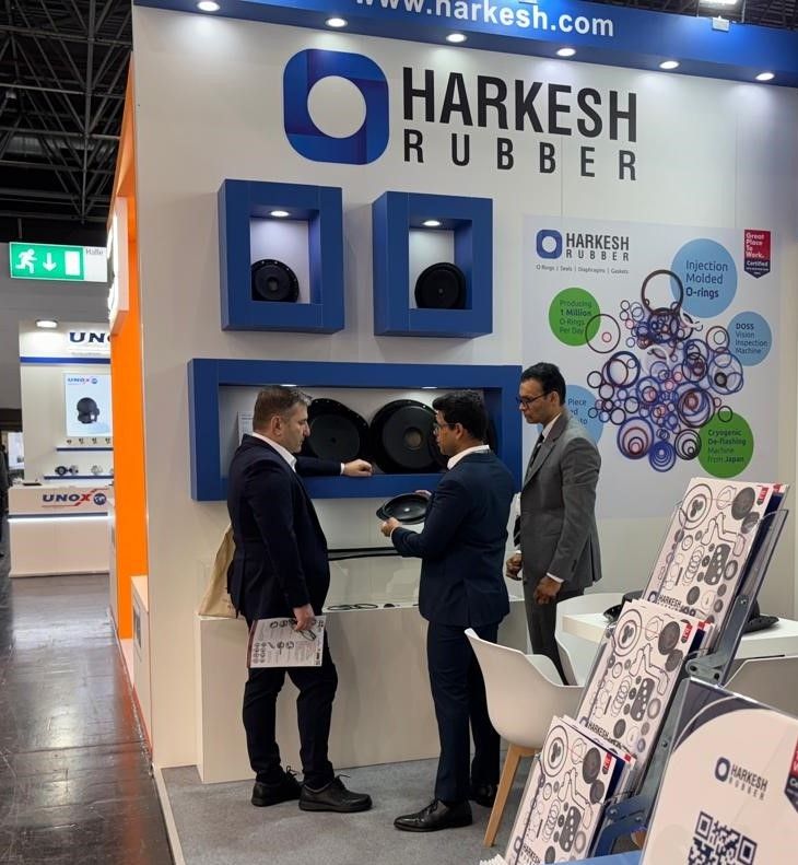 RubberHarkesh's tweet image. Day 1 at #ValveWorldExpo2024 was a success! 🌍 From showcasing custom-engineered rubber solutions to insightful discussions, we made connections that matter. Stay tuned for more highlights from Düsseldorf! 📍 Hall 3/C 57 #EngineeringInnovation #RubberSolutions