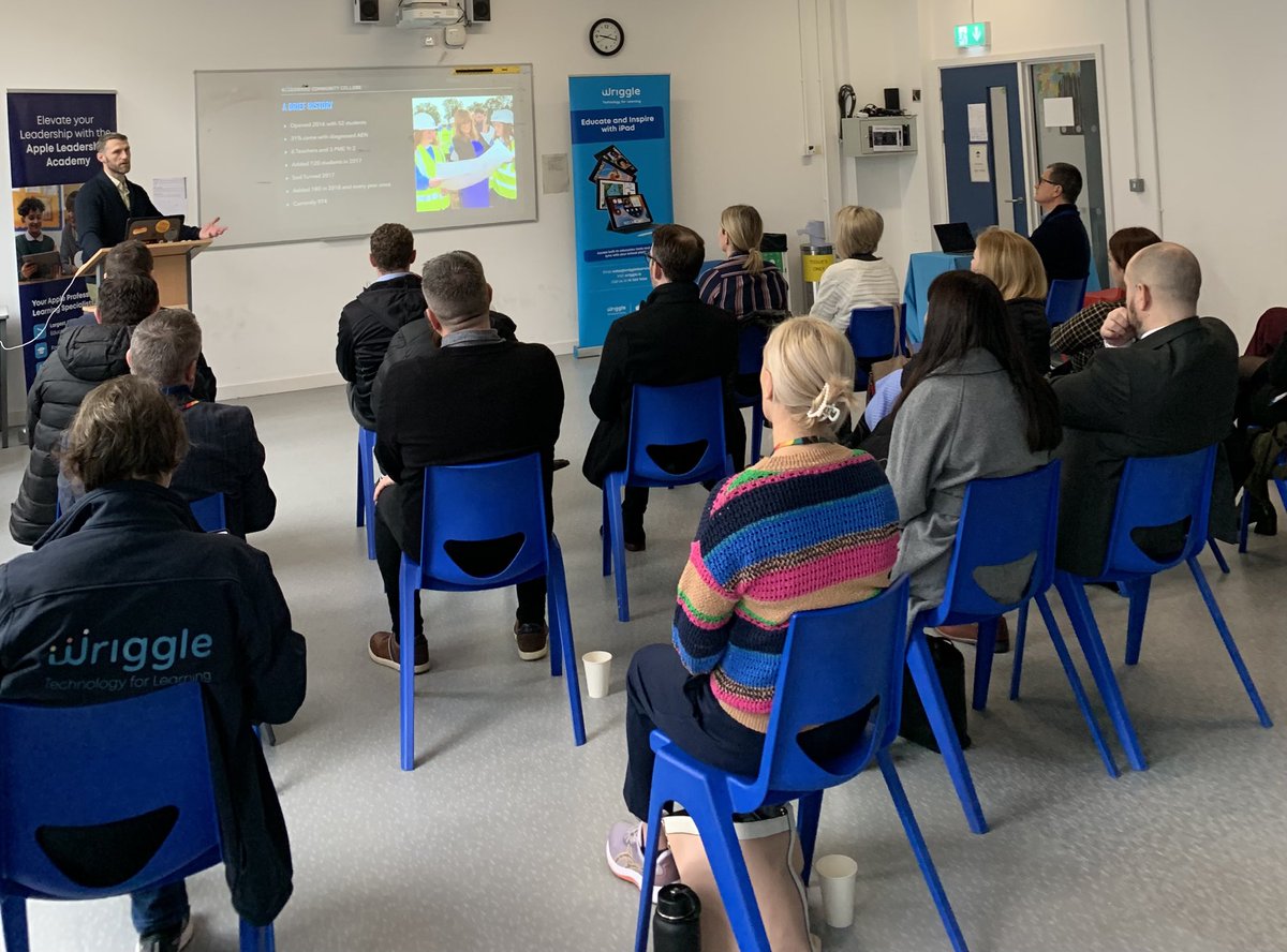 Gowriggle's tweet image. Delighted to welcome so many school leaders to @Kingswoodcc16 Digital Learning Field Trip.

Feeling inspired by the schools innovative use of iPads and Universal Design for Learning to make learning equitable for all.

#edtechie #edchatie #apple