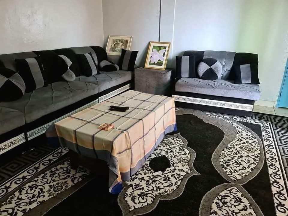 Poulaecommerce's tweet photo. PROMOTION FIN D'ANNÉE 2024, N'DJAMENA 
Appartement  meublé à KLEMAT 
Condition : 6 mois
Quartier : Klemat 
Wi-Fi gratuit 
Petit déjeuner  gratuit 
salle de sport disponible 
Prix : 750 000F par mois 
1 chambre et Salon 
1 Douche interne 
1 cuisine moderne 
Tél :66 938240 https://t.co/DMRWjLwiU8